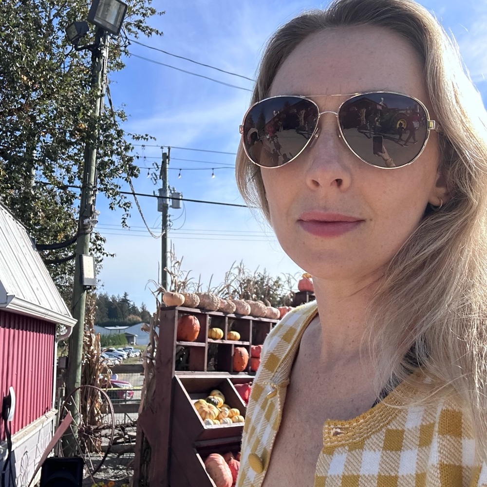 Meet your Posher, Samantha